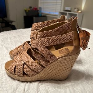 Beige crisscross wedges